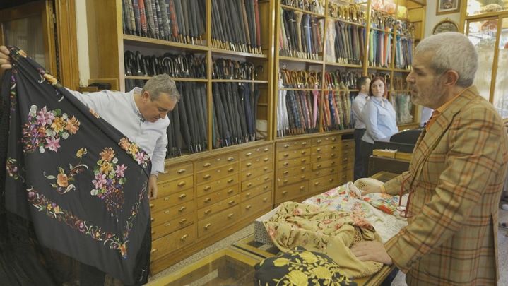 Mantón de Manila 2 / Redacción