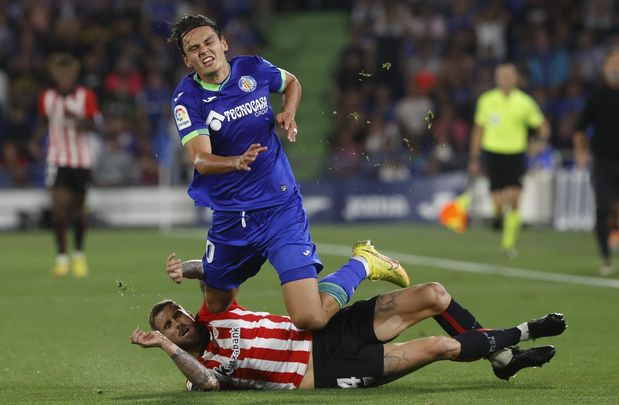 Enes Unal ante el Athletic / EFE