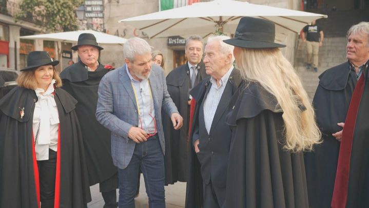 Asociación 'Amigos de la capa de Madrid' / Redacción