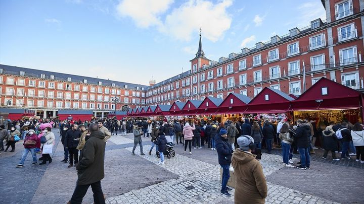 Mercado navideño de la Plaza Mayor / EUROPA PRESS
