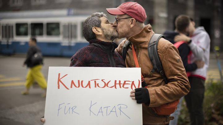 Protesta de una pareja gay alemana / EFE