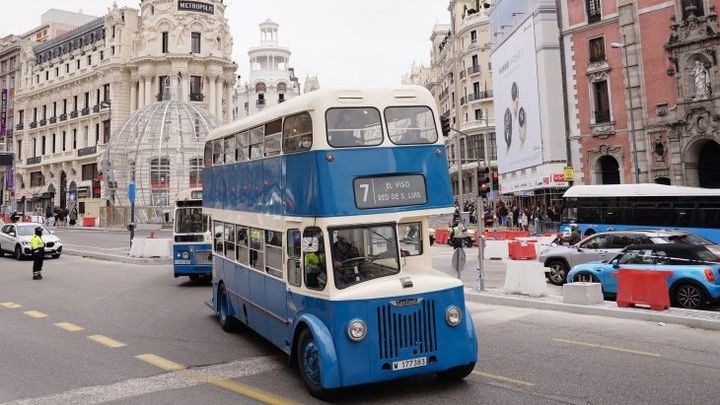 Exhibición de autobuses históricos de la EMT celebrada en 2021 / EUROPA PRESS