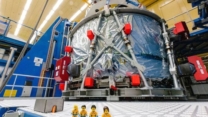 La pequeña tripulación de Lego de la nave Orion / NASA