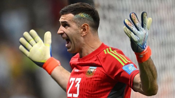 Dibu Martínez / @emimartinezz1