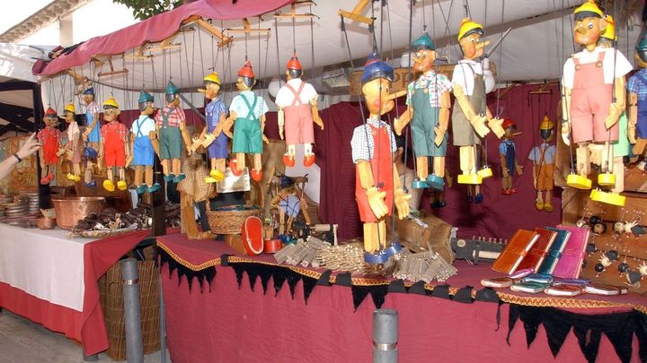 mercado de Artesanía de Móstoles / AYTO. MÓSTOLES