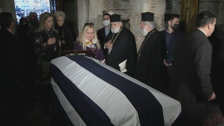 Miles de personas despiden a Constantino de Grecia / TELEMADRID