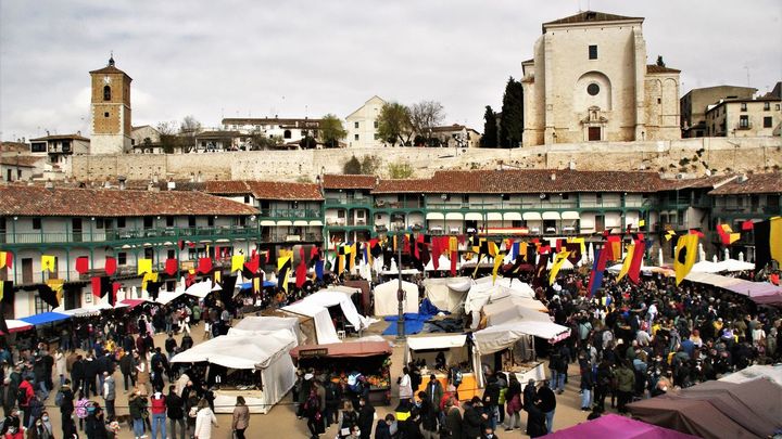 Anterior edición del Mercado Medieval en la Plaza Mayor de Chinchón / AYTO CHINCHÓN