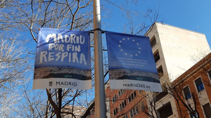 Cartelería del Ayuntamiento de Madrid sobre calidad del aire / TELEMADRID