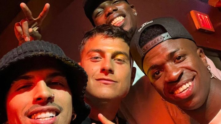 Dybala, Vinicius y Pogba con Raw Alejandro / REDACCIÓN