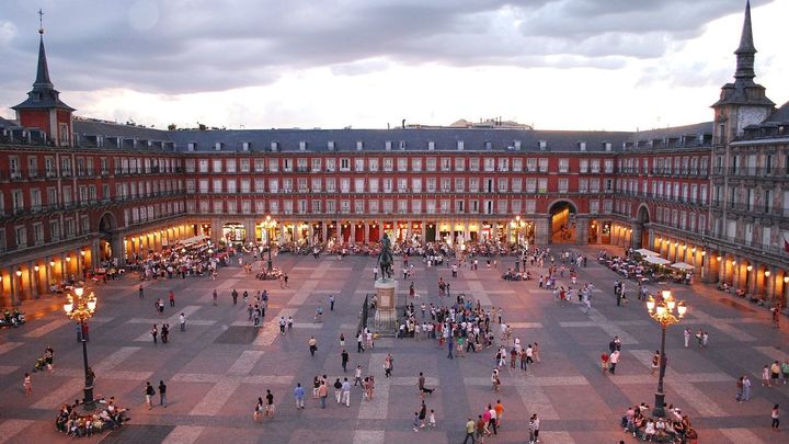 Vista general de la Plaza Mayor de Madrid / WIKIPEDIA | Sebastian Dubiel