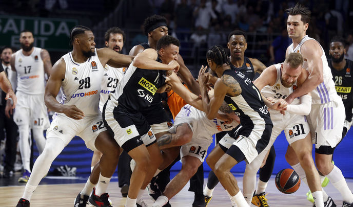 Pelea en el Real Madrid - Partizan / EFE