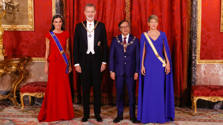 Los Reyes de España con Gustavo Petro y su esposa, Verónica Alcocer / EFE