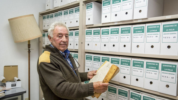 Salvador "Salva" Pérez, alcalde de la pequeña localidad de Villarroya desde 1973 / EFE