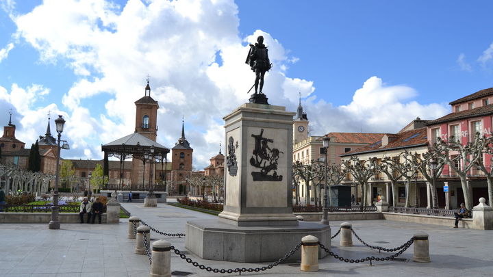 Plaza Cervantes de Alcalá de Henares / wikipedia