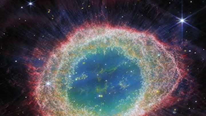 Nebulosa del Anillo / ESA/NASA