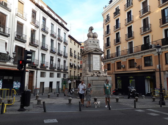 La Fuentecilla, entre la plaza y la calle de Arganzuela / TELEMADRID