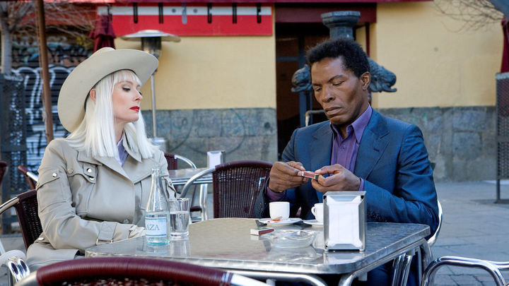 Tilda Swinson en el resturante 'Conache', plaza de San Ildefonso, durante del rodaje de 'The limits of control' / Focus Features