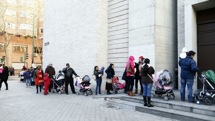 Colas en la  Oficina de Asilo y Refugio / EUROPA PRESS