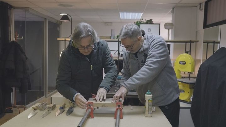 Artesanía de cuchillos en el taller  de Isaac Herrero / TELEMADRID