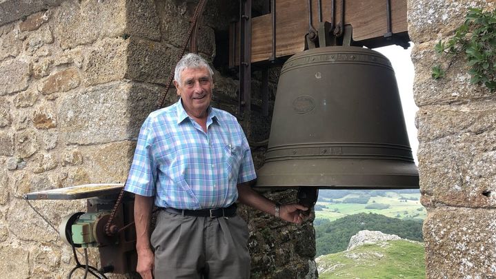 Patxo, campanero del Santuario de Oro, Álava / SILBERIUS DE URA