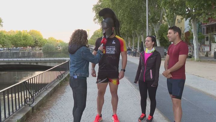 Entrenar con un casco espartano para el MAPOMA / Telemadrid