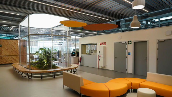 Centro de día para la Esclerosis Lateral Amiotrófica (ELA) del Hospital público Enfermera Isabel Zendal / @ComunidadMadrid