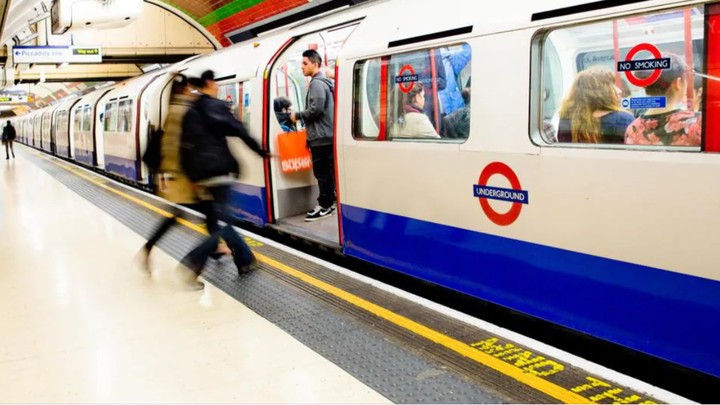 Metro de Londres / UEFA