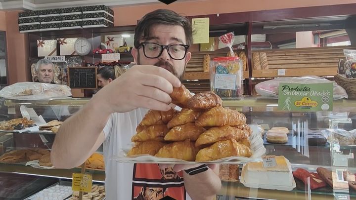 Merendamos en 'Pan y Vicios' con @Cocituber / Telemadrid