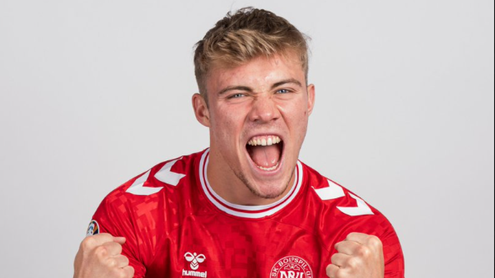 Rasmus Højlund / UEFA