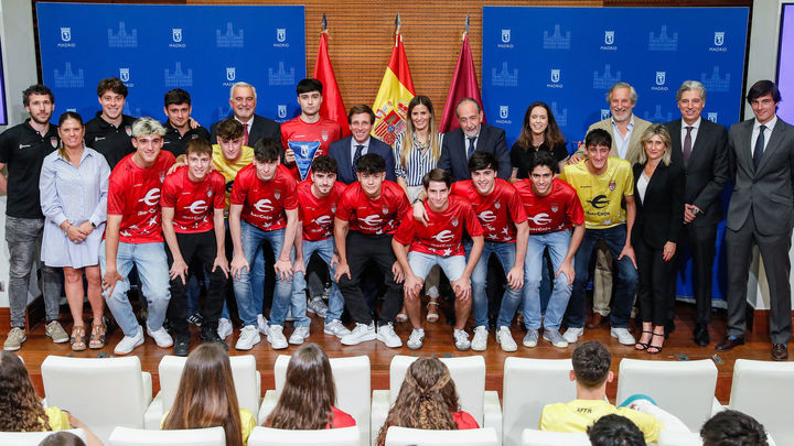 Almeida con los equipos madrileños / AYUNTAMIENTO DE MADRID