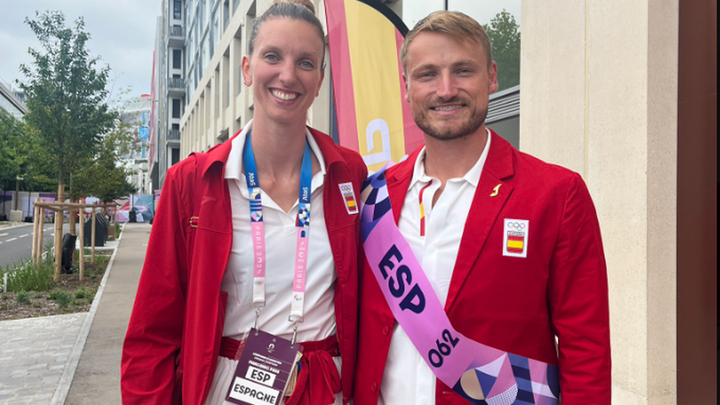 Laura Gil y Cooper / @Lau_gilcollado