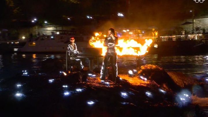 París cierra la inauguración / EFE