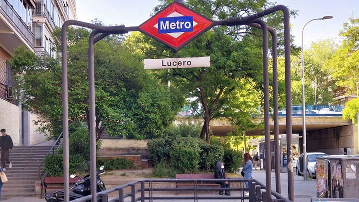 Estación de metro de Lucero / Wikipedia | Zarateman