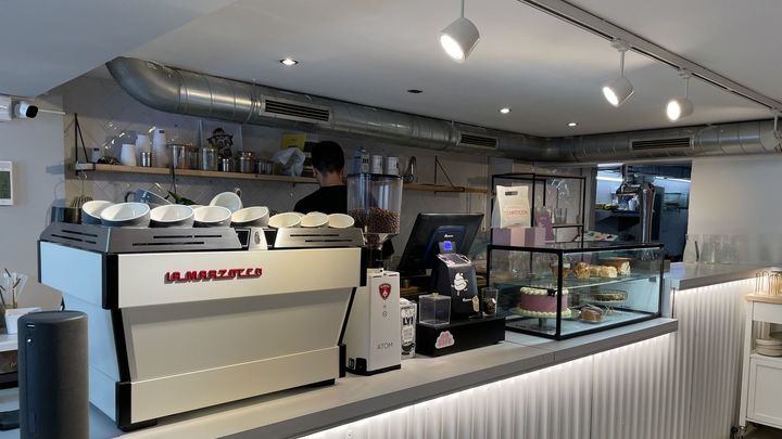 Arya Café: local de Moncloa / Telemadrid