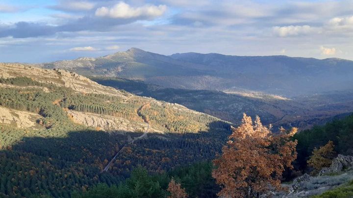 Vista desde el puerto de La Puebla, en Puebla de la Sierra / P.O.