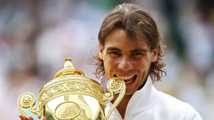 Rafa Nadal gana Wimbledon en 2010 / EFE