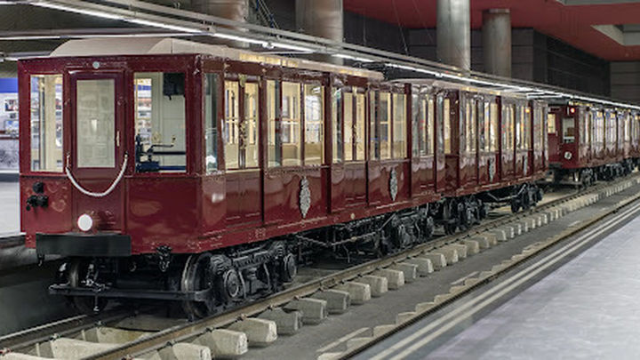 Exposición de trenes históricos en Chamartín / METRO DE MADRID
