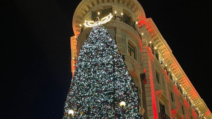 Decoración fachada del edificio Canalejas / ARCHIVO