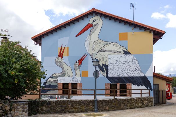 Mural artístico en Pinilla del Valle / SIERRA NORTE DE MADRID