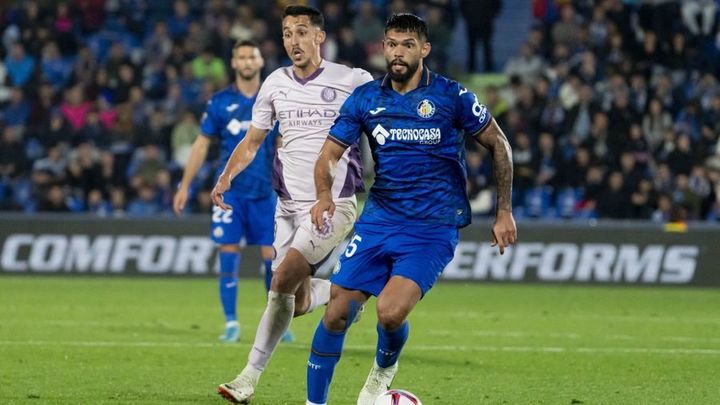 Alderete ante el Girona / LALIGA