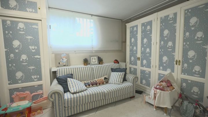 habitación de niño con sofá / TELEMADRID