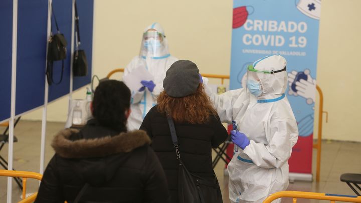 Cribado covid / EUROPA PRESS