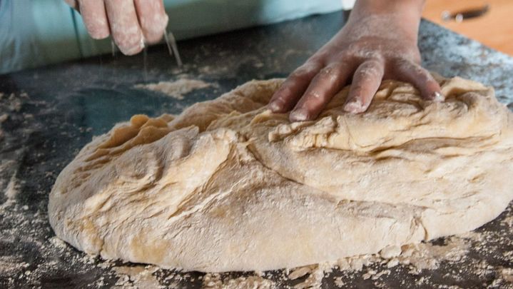 Haciendo pan en casa / EUROPA PRESS