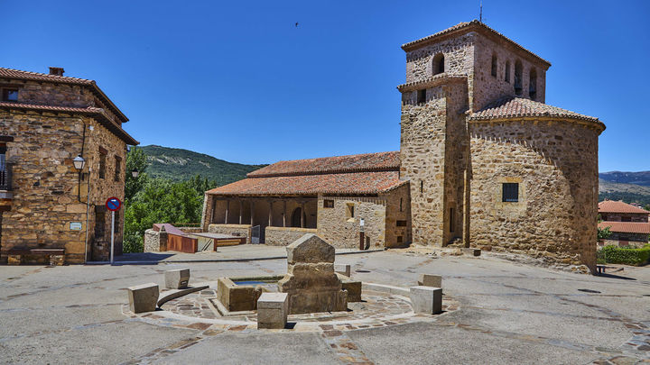 Iglesia de Santo Domingo de Silos en Prádena del Rincón / Comunidad de Madrid
