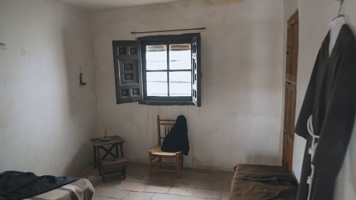 Habitación monja de clausura / Redacción