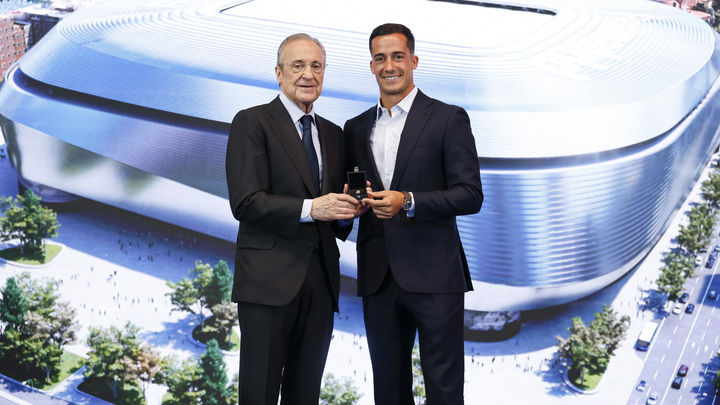Florentino Pérez y Lucas Vázquez / EFE