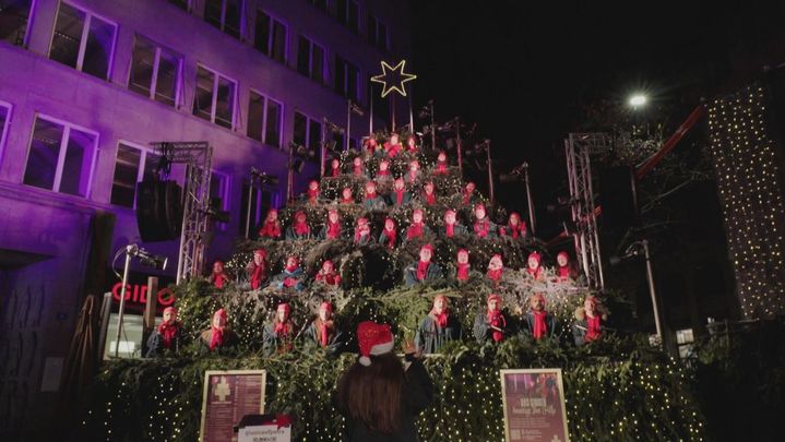 The Singing Christmast Tree / REDACCIÓN