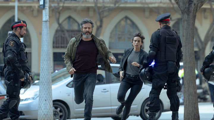 Ciudad de sombras (Netflix) / Enseriados