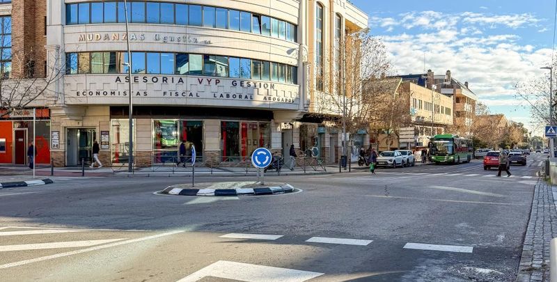 Intersección entre la avenida Reyes Católicos y la calle Doctor Calero / AYUNTAMIENTO DE MAJADAHONDA
