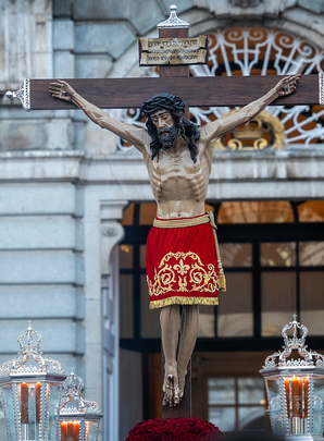 Procesión del Cristo de los Alabarderos por Madrid / cristodelosalabarderos.com